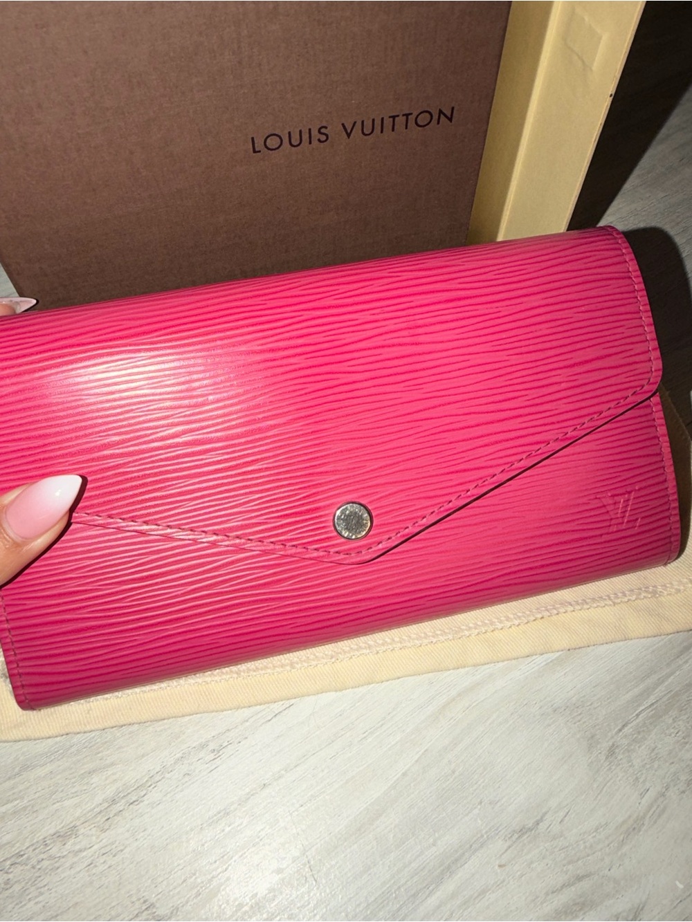 🔥SALE!🔥 Louis Vuitton Pink Epi Leather Envelope Wallet - Picture 4 of 9